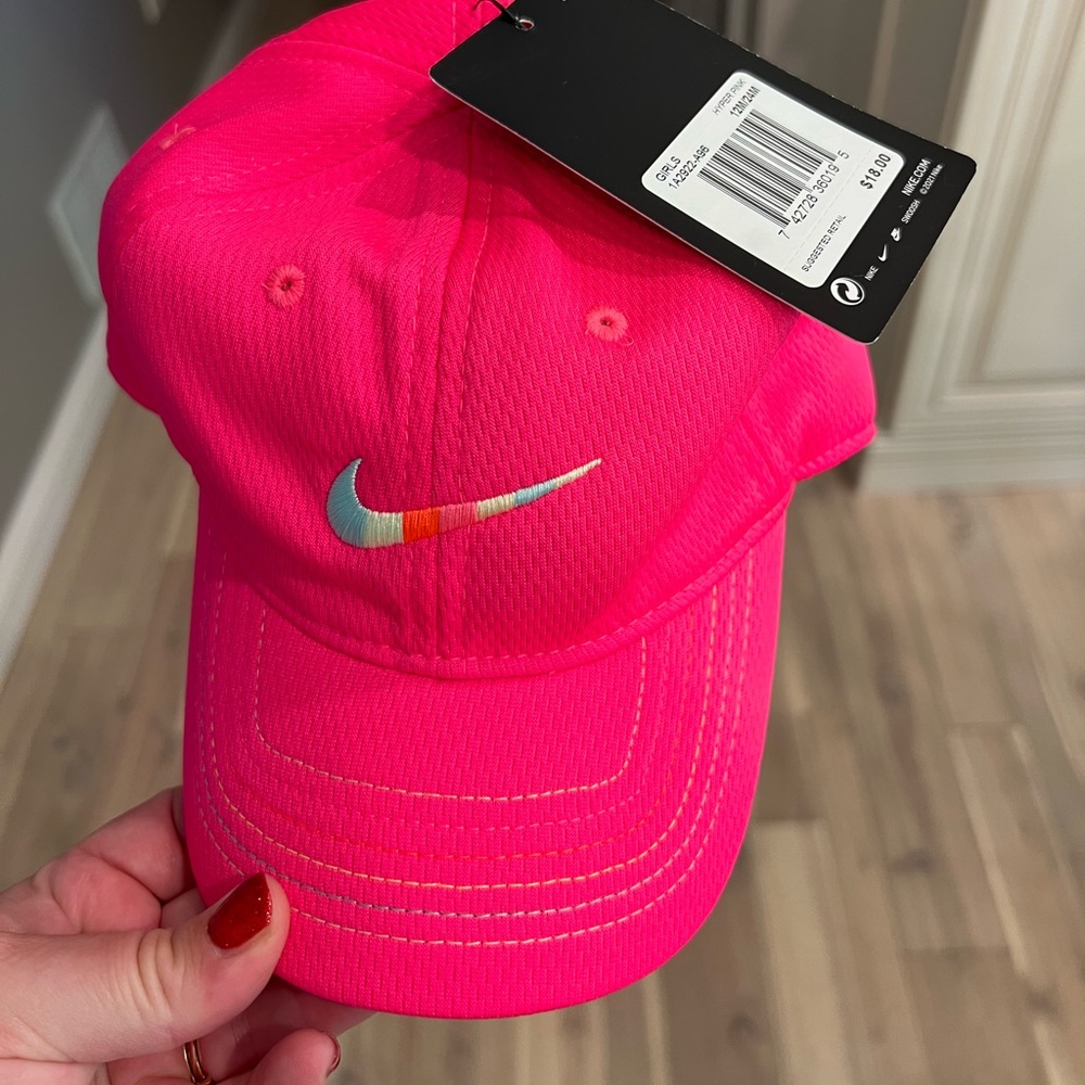 Nike girls hat